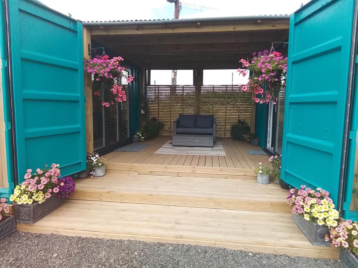 Delphinum Cabin Badsey Bagian luar foto