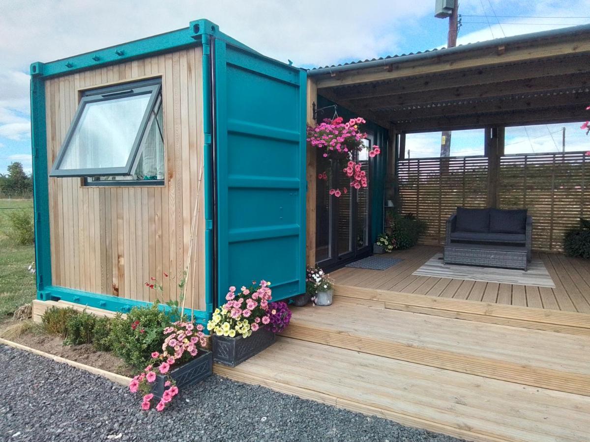Delphinum Cabin Badsey Bagian luar foto