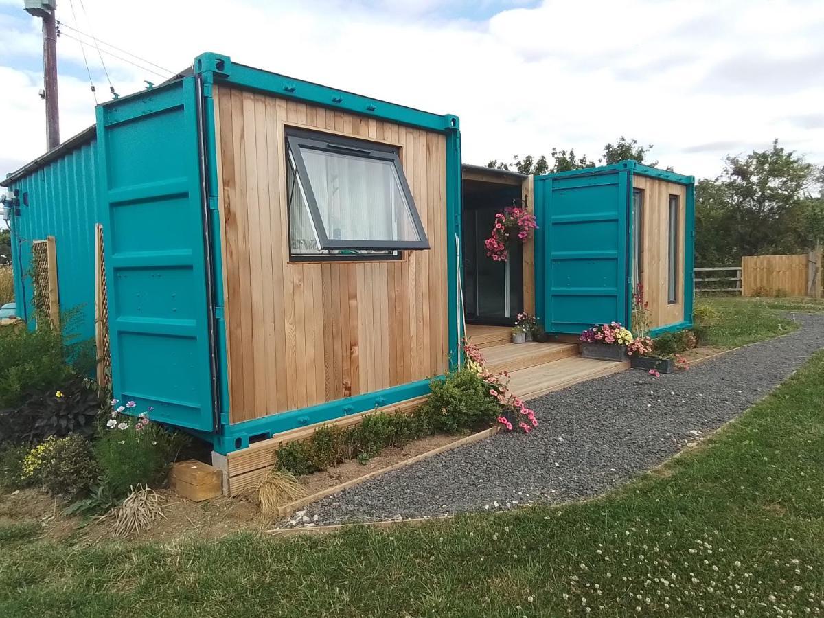 Delphinum Cabin Badsey Bagian luar foto