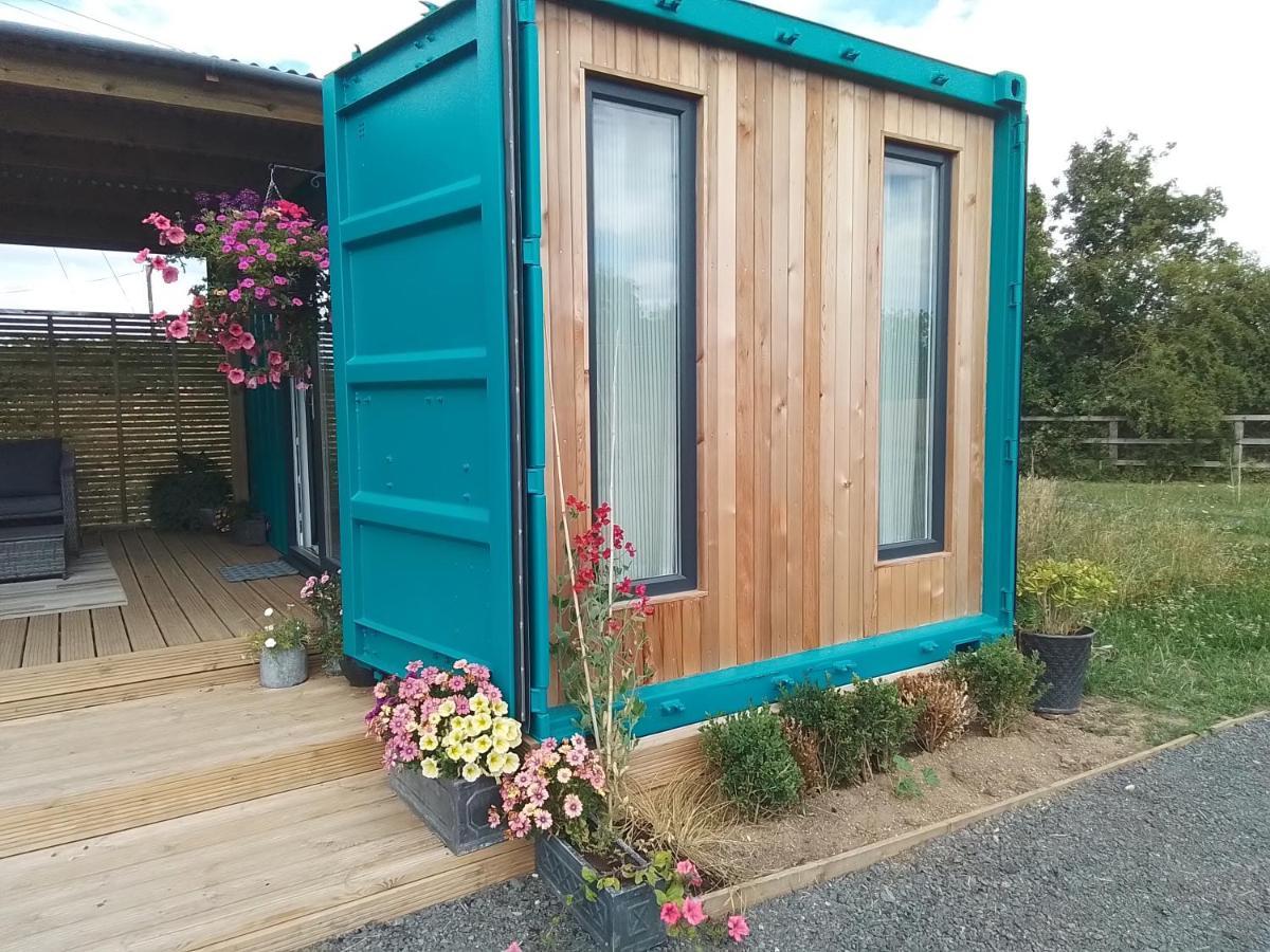 Delphinum Cabin Badsey Bagian luar foto