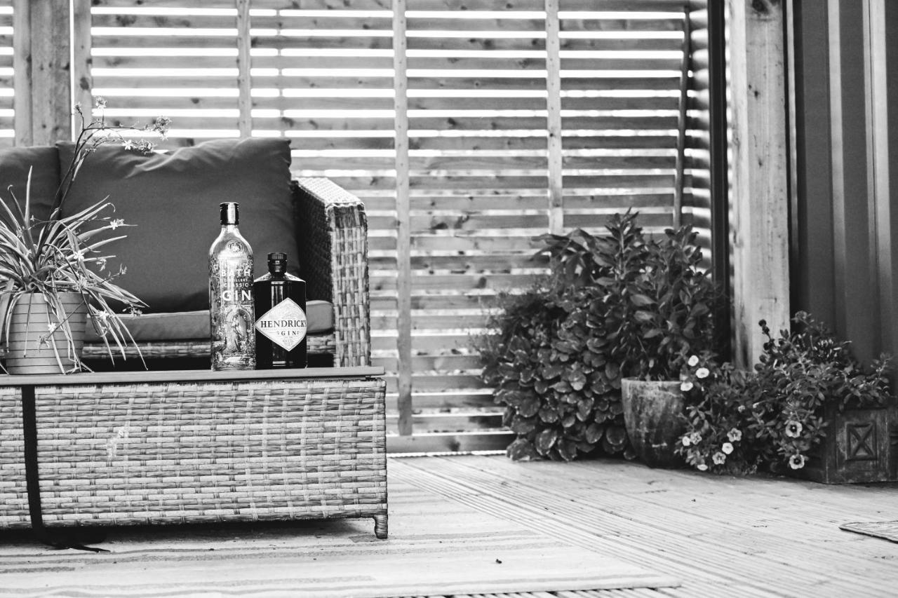 Delphinum Cabin Badsey Bagian luar foto