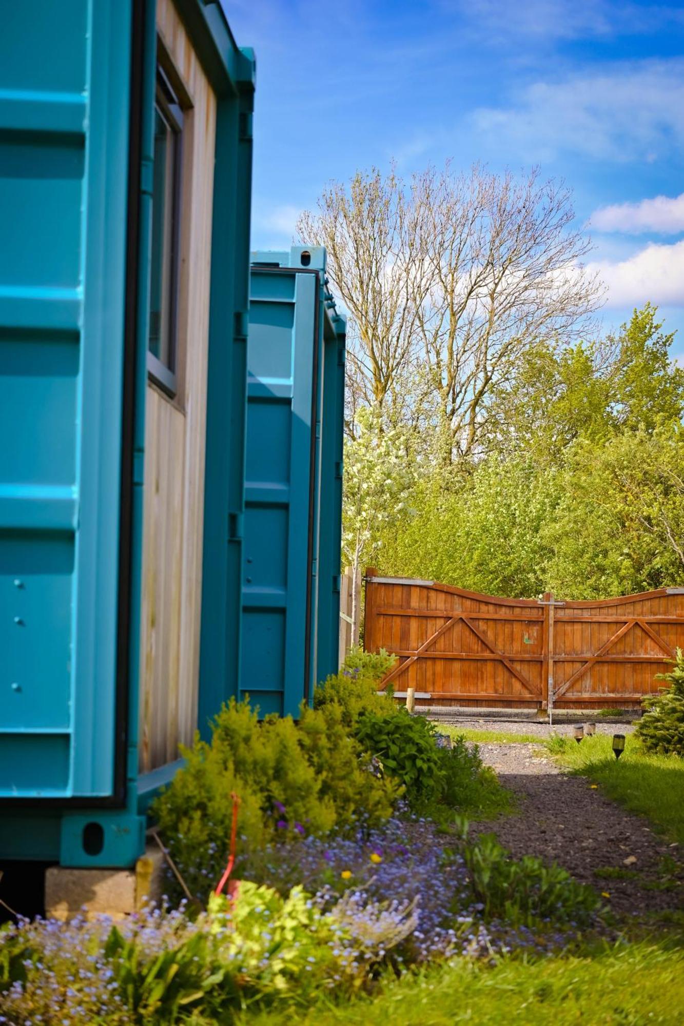Delphinum Cabin Badsey Bagian luar foto